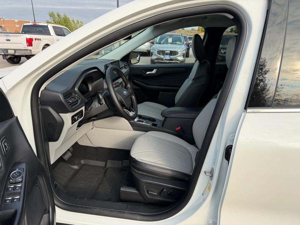 new 2026 Ford Escape car, priced at $39,900