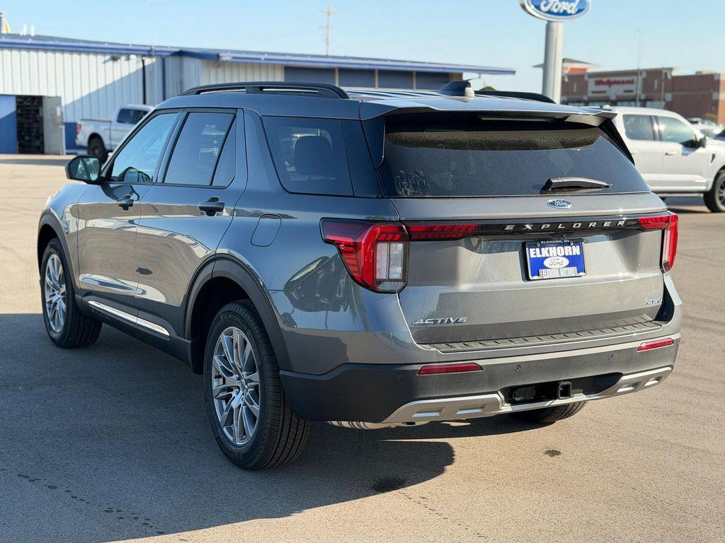 new 2025 Ford Explorer car, priced at $45,900