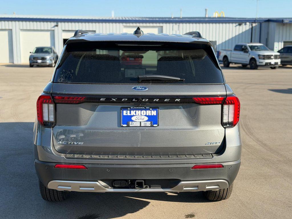 new 2025 Ford Explorer car, priced at $45,900