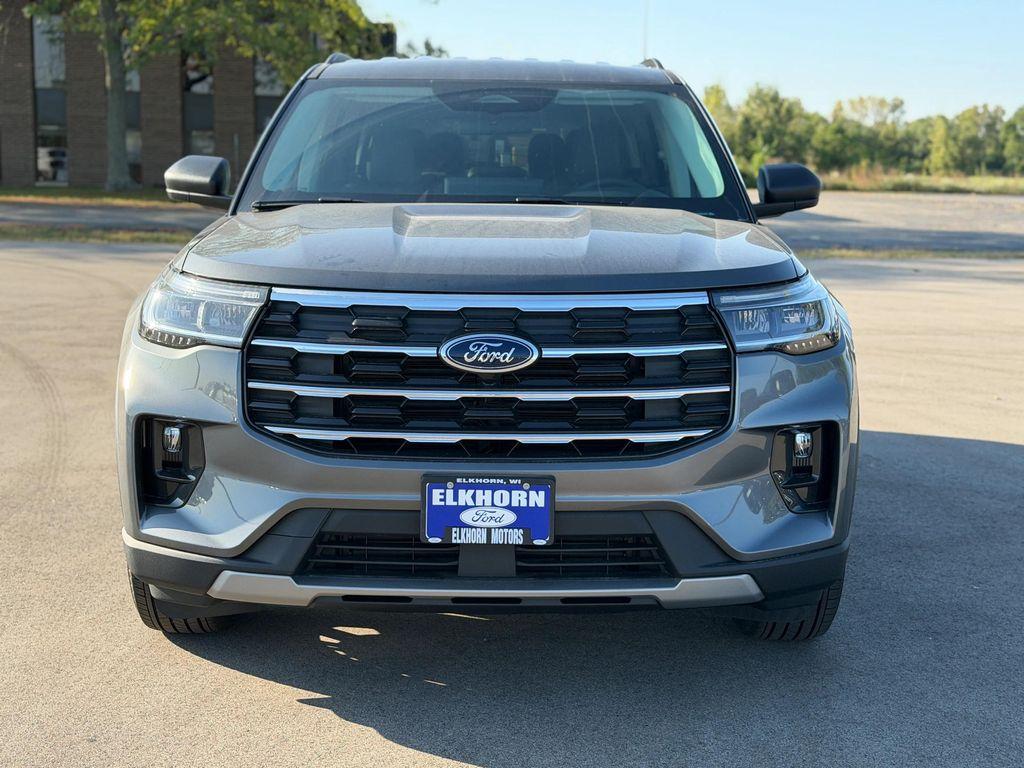 new 2025 Ford Explorer car, priced at $45,900