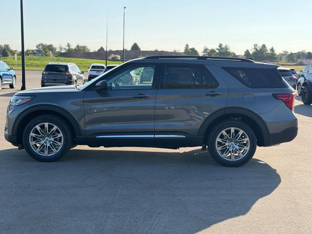 new 2025 Ford Explorer car, priced at $45,900