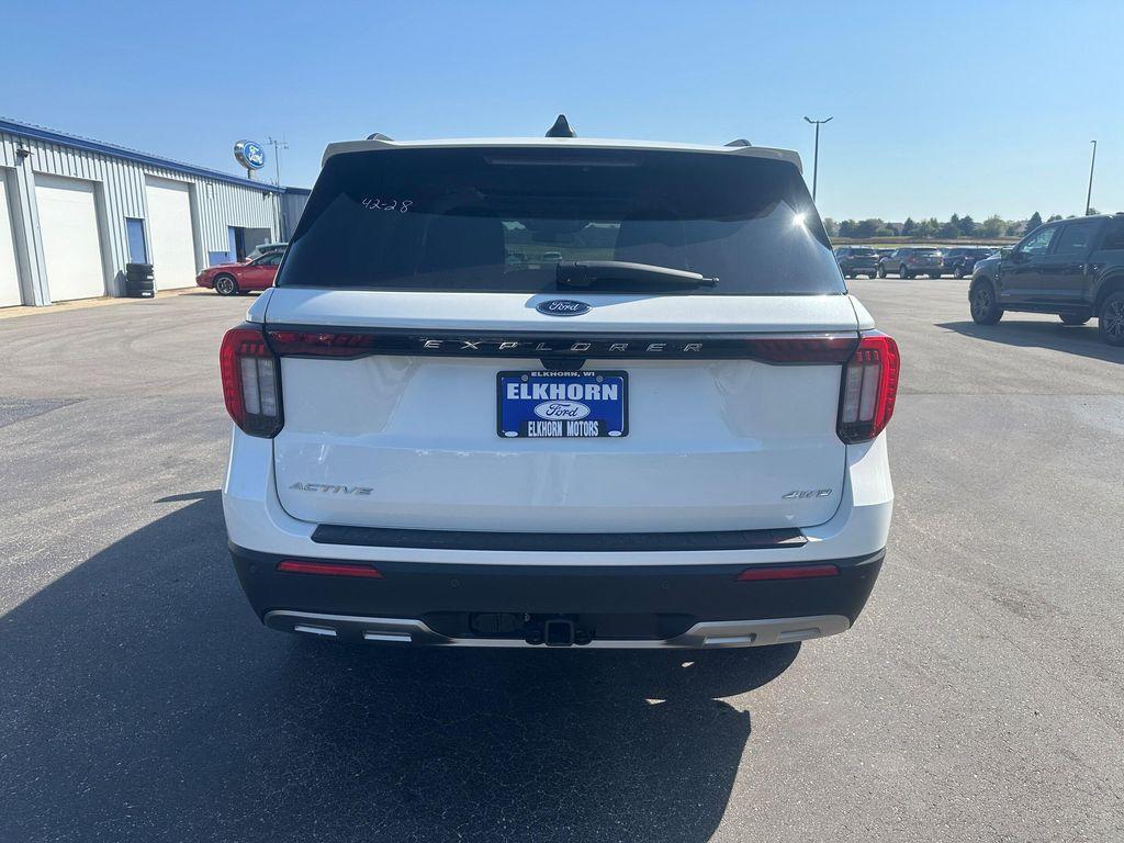 new 2025 Ford Explorer car, priced at $46,456