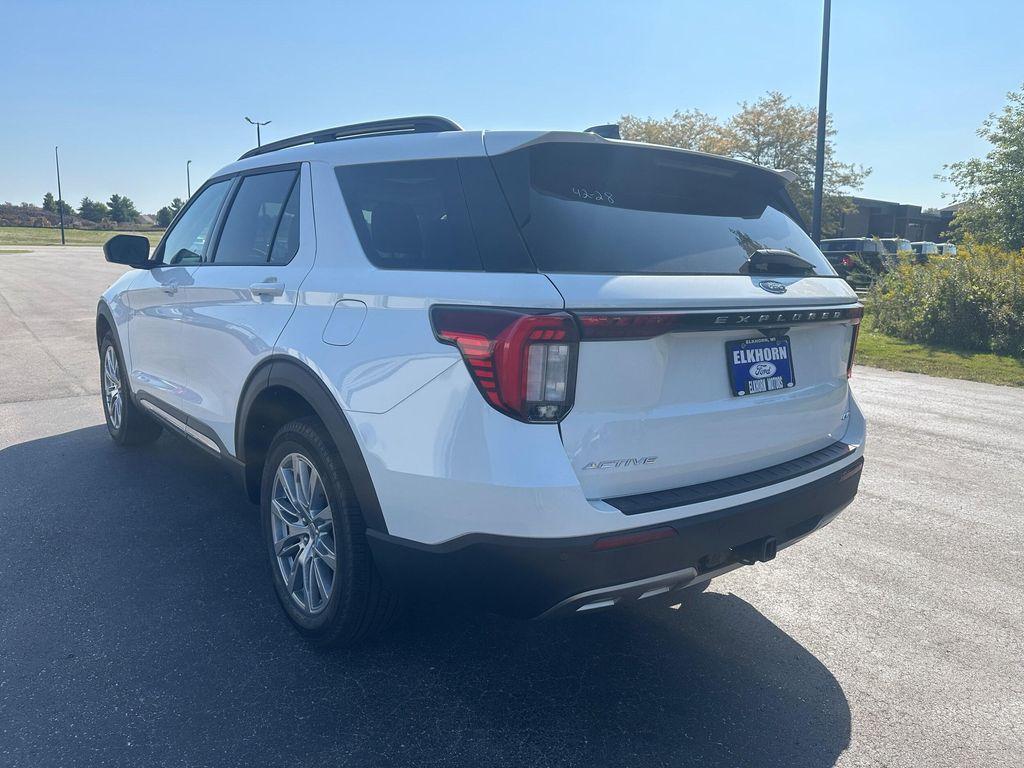 new 2025 Ford Explorer car, priced at $46,456