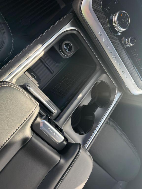 new 2025 Ford Expedition Max car, priced at $84,000