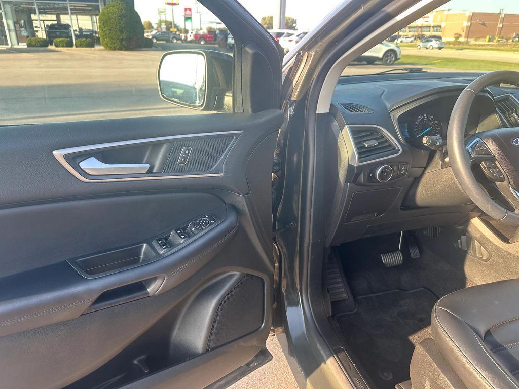used 2024 Ford Edge car, priced at $34,995