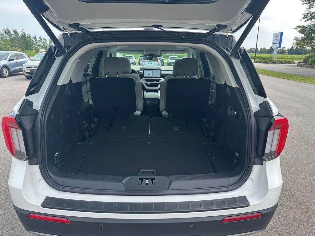 new 2025 Ford Explorer car, priced at $48,500