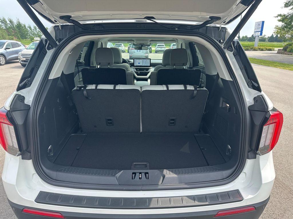 new 2025 Ford Explorer car, priced at $48,500