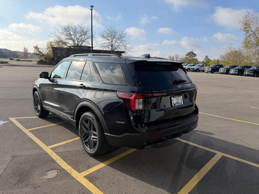 new 2025 Ford Explorer car, priced at $48,900