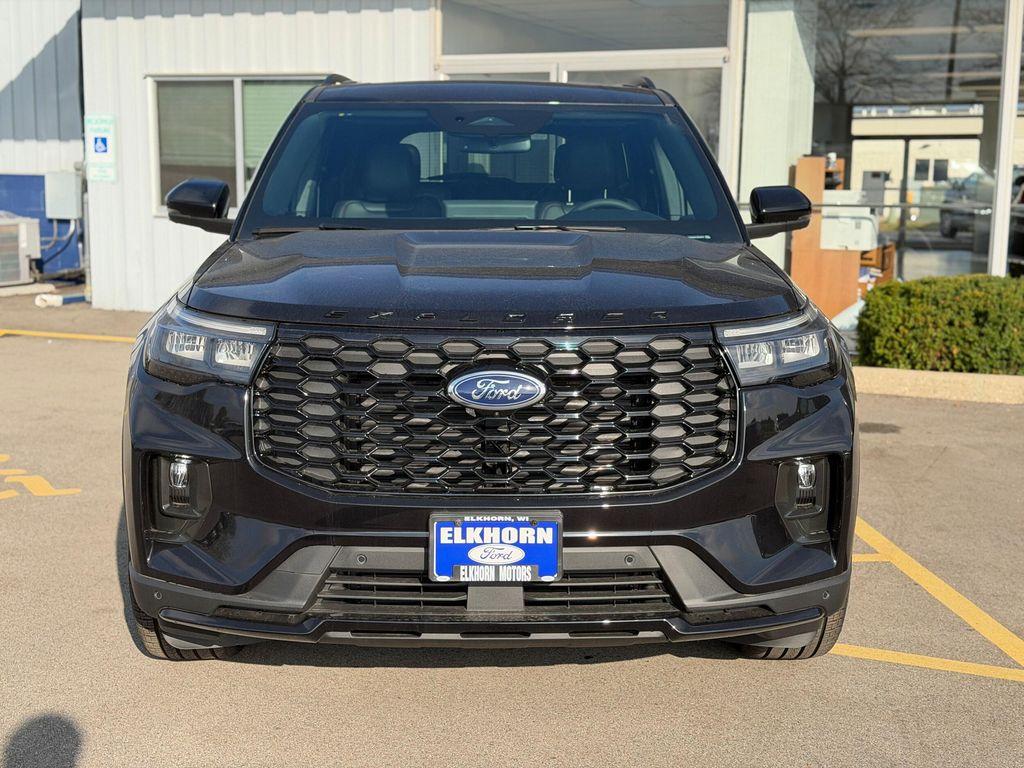new 2025 Ford Explorer car, priced at $48,900