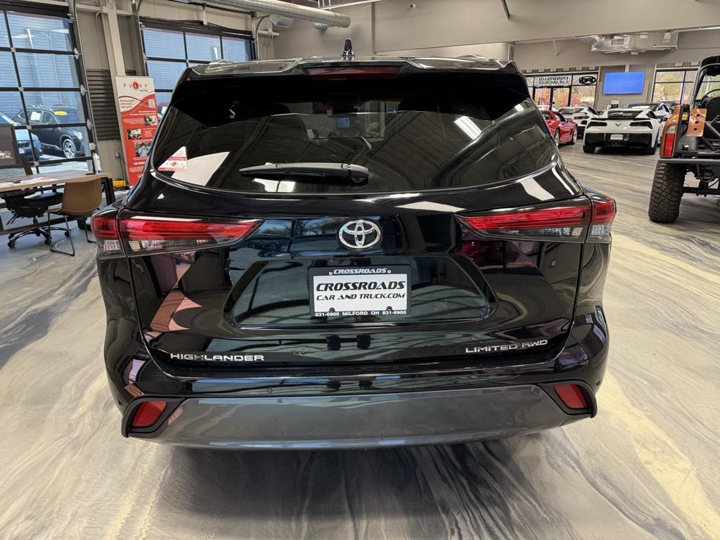 used 2022 Toyota Highlander car, priced at $36,595