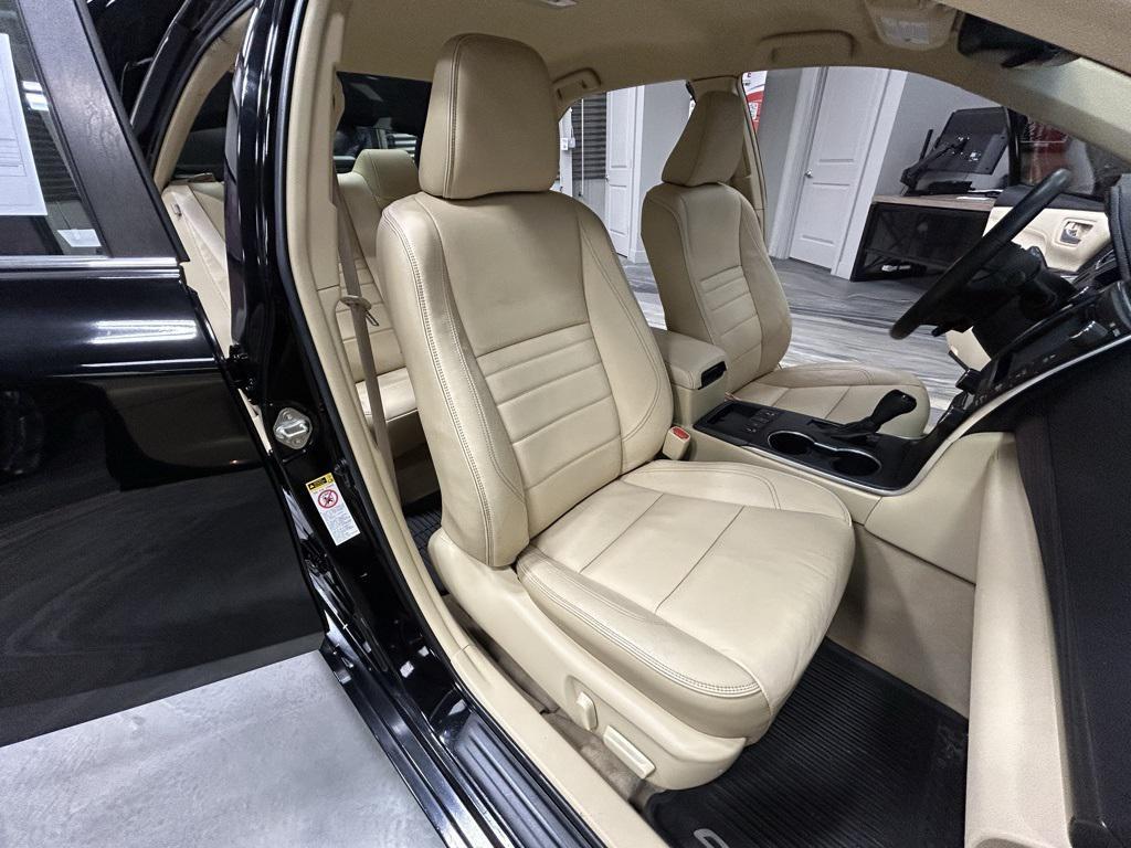 used 2015 Toyota Camry Hybrid car, priced at $13,995