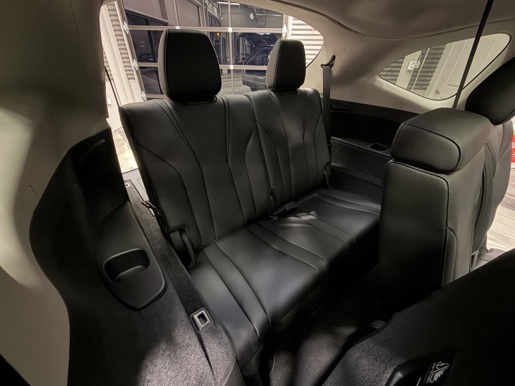 used 2022 Acura MDX car, priced at $34,995