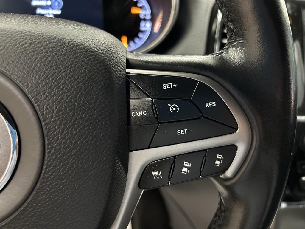 used 2021 Jeep Grand Cherokee car, priced at $27,295