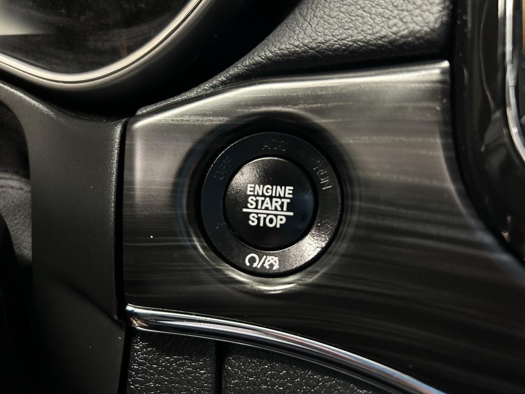 used 2021 Jeep Grand Cherokee car, priced at $27,295