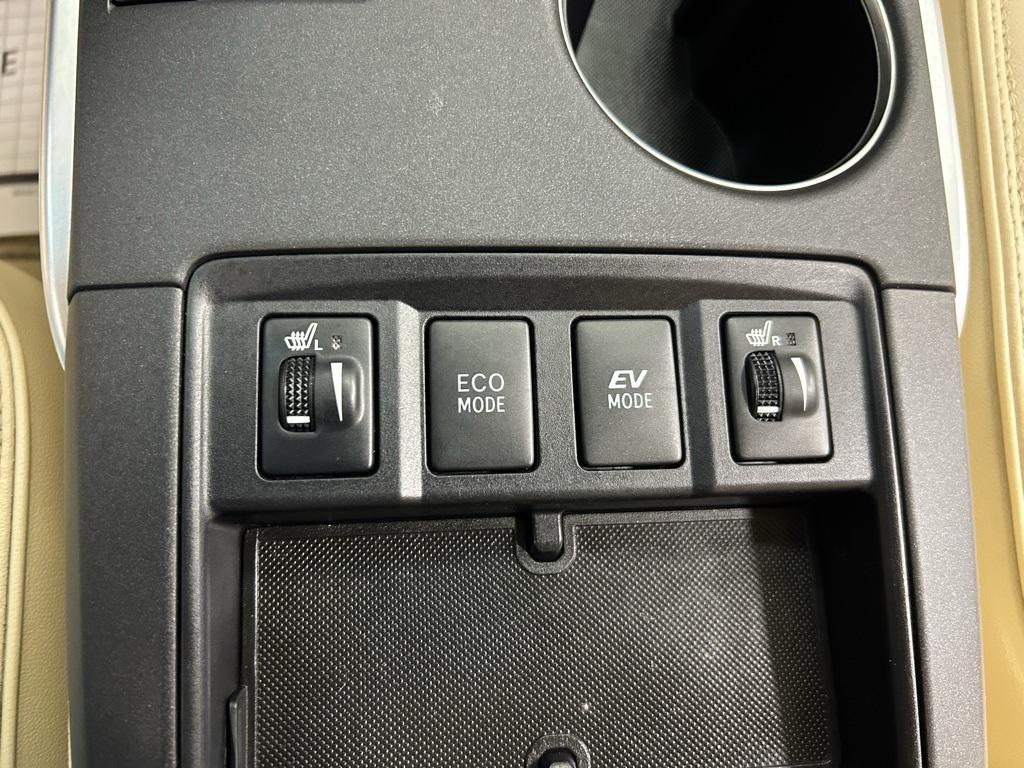 used 2016 Toyota Camry Hybrid car, priced at $18,995
