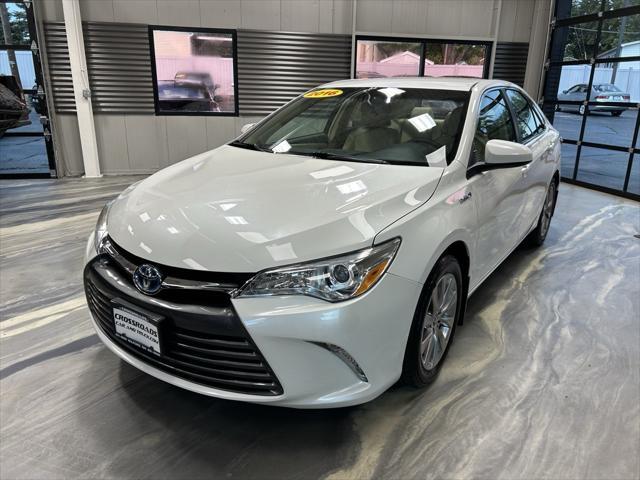 used 2016 Toyota Camry Hybrid car