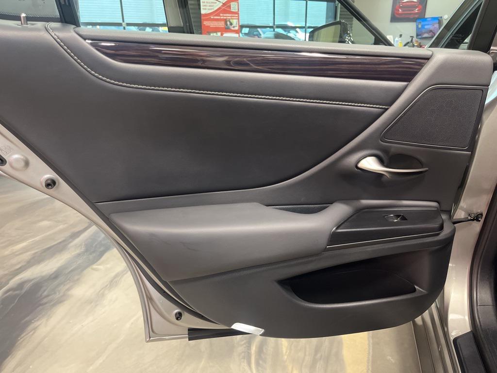 used 2021 Lexus ES 350 car, priced at $26,195