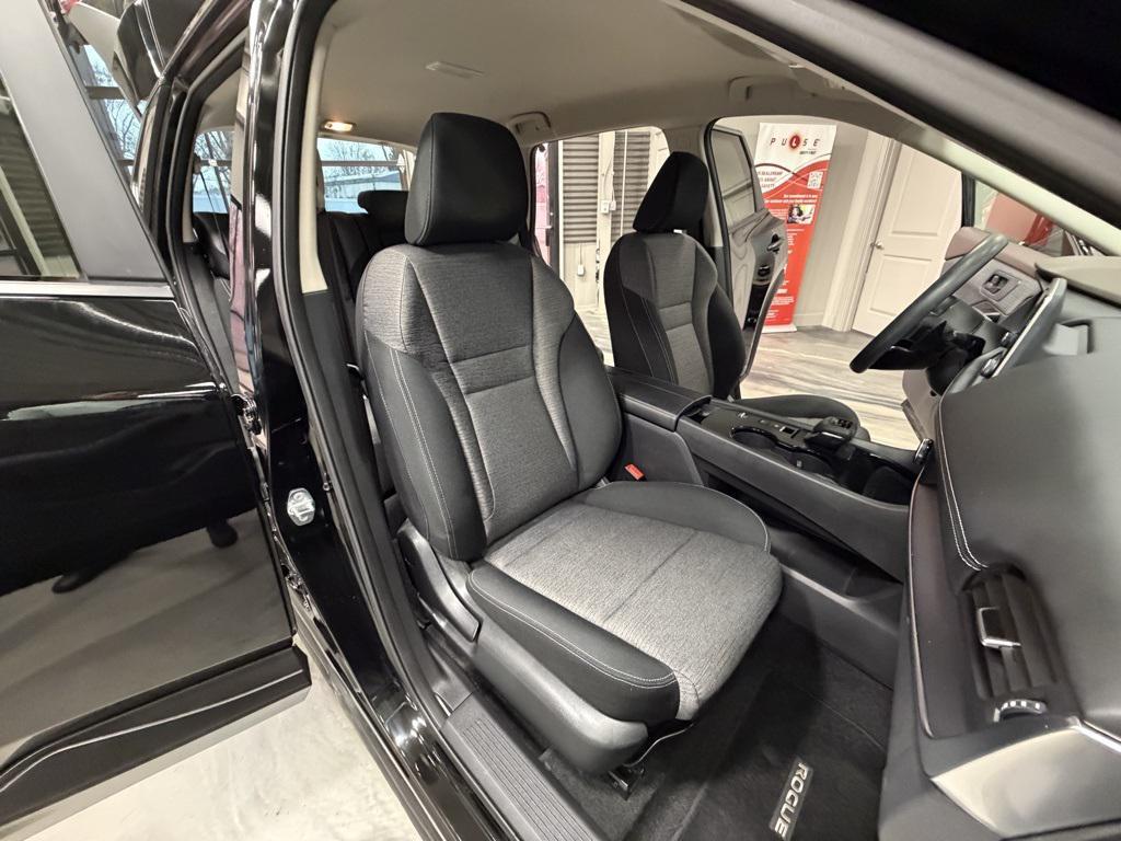 used 2021 Nissan Rogue car, priced at $19,995