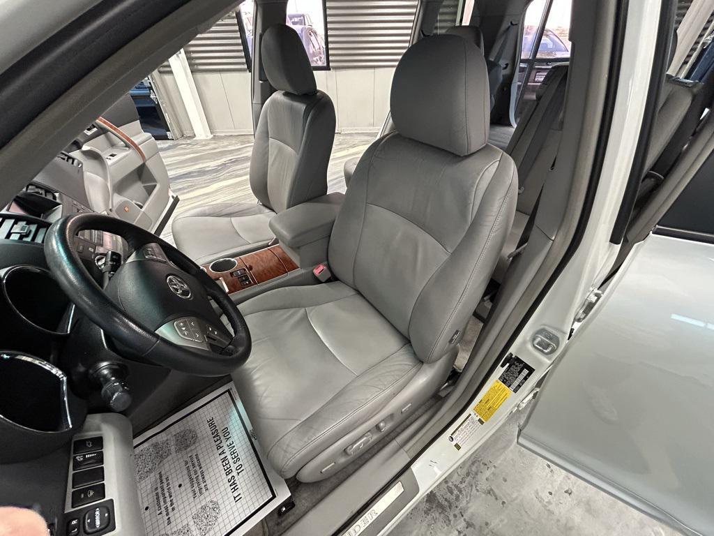 used 2008 Toyota Highlander car, priced at $11,495