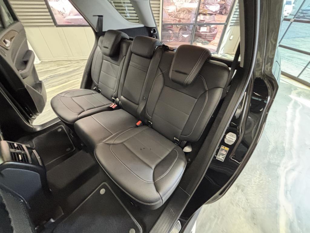 used 2013 Mercedes-Benz M-Class car, priced at $10,500