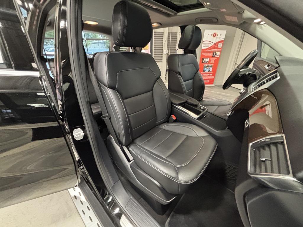 used 2013 Mercedes-Benz M-Class car, priced at $10,500