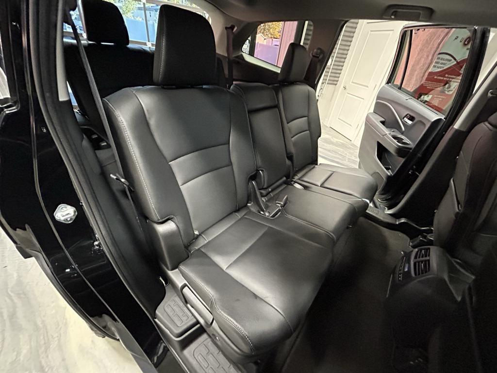 used 2022 Honda Pilot car, priced at $32,995