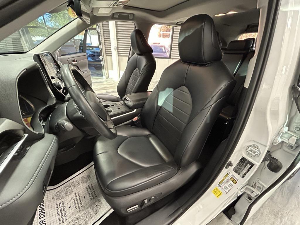 used 2022 Toyota Highlander Hybrid car, priced at $34,795