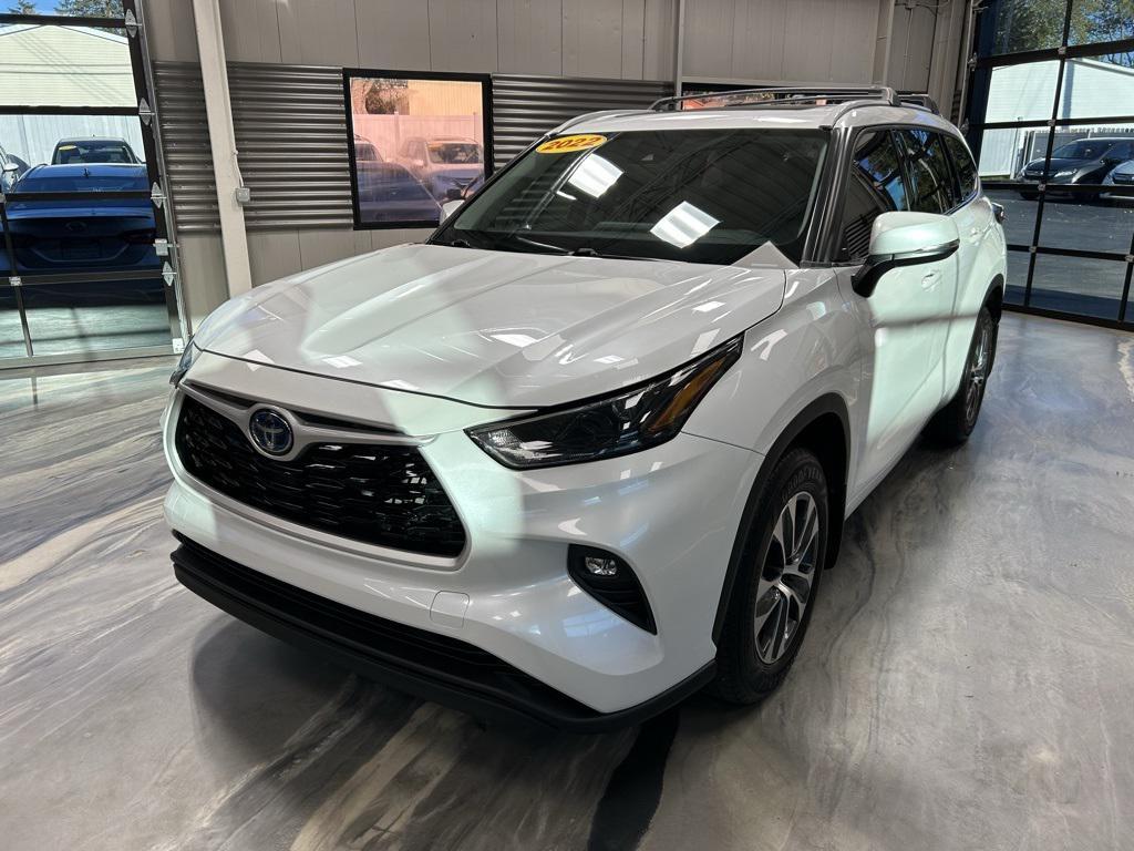 used 2022 Toyota Highlander Hybrid car, priced at $34,795