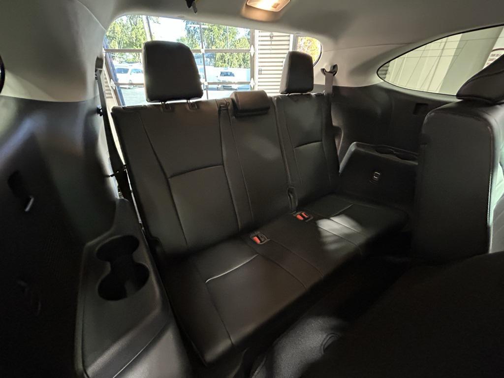 used 2022 Toyota Highlander Hybrid car, priced at $34,795