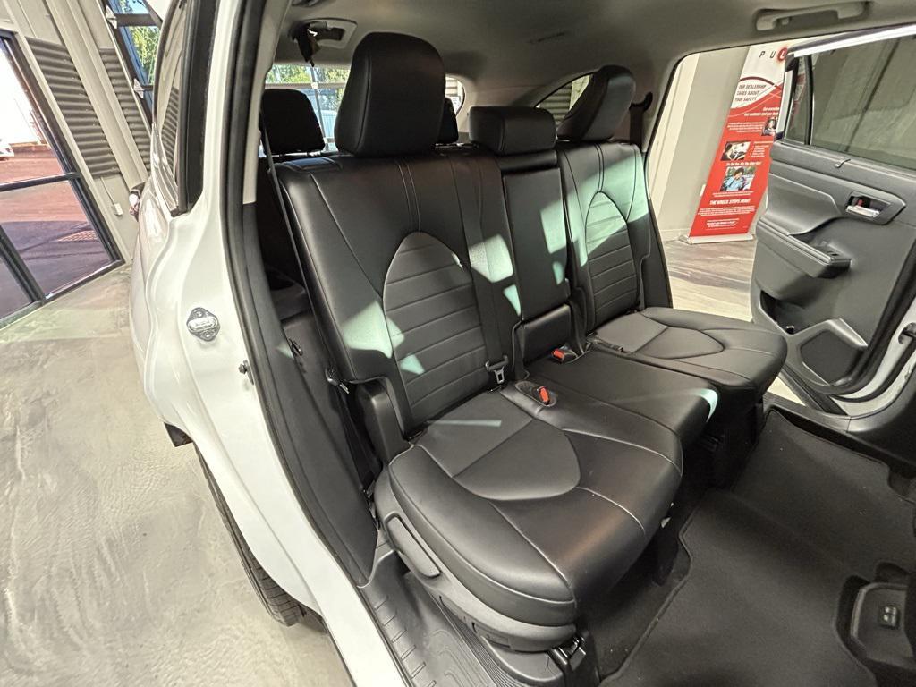 used 2022 Toyota Highlander Hybrid car, priced at $34,795