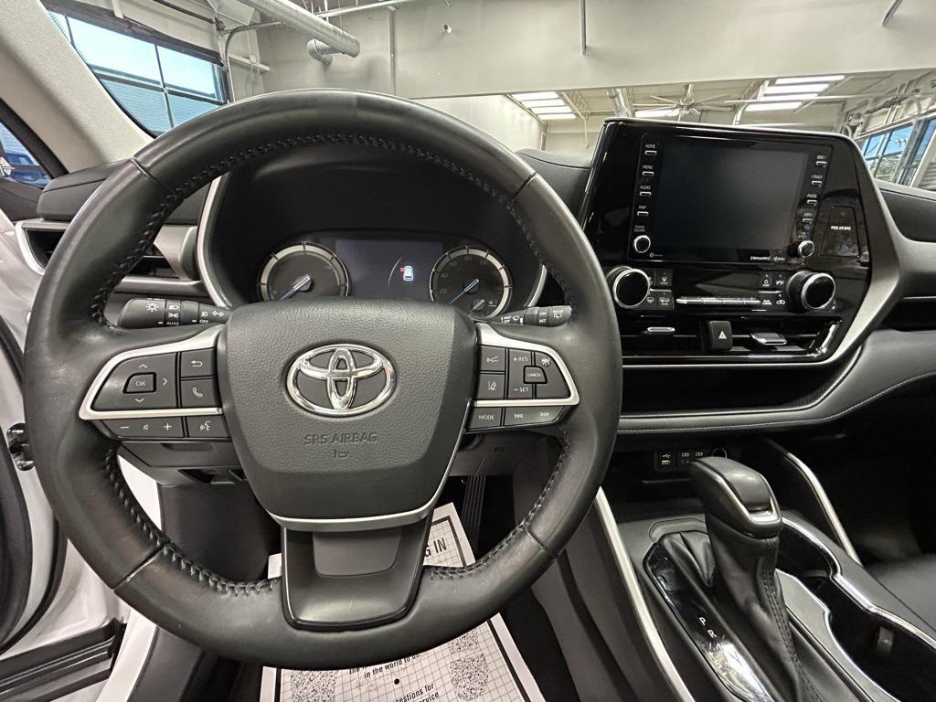 used 2022 Toyota Highlander Hybrid car, priced at $34,795