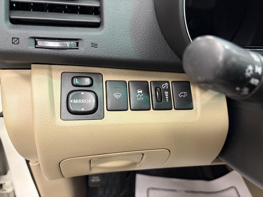 used 2012 Toyota Highlander car, priced at $10,500