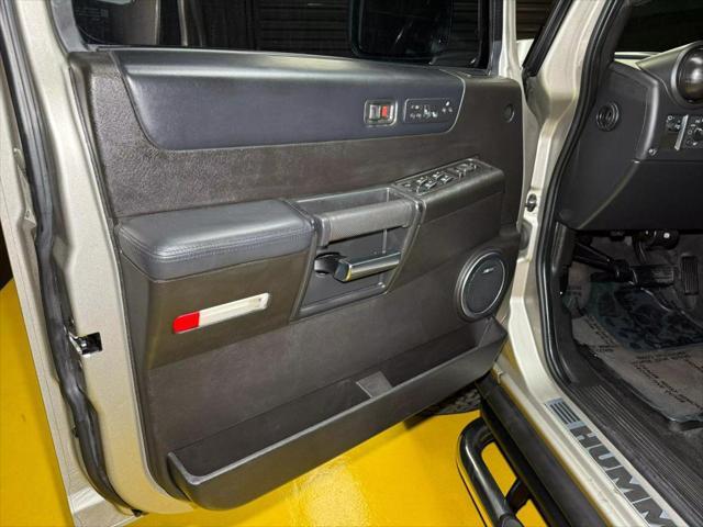 used 2005 Hummer H2 car, priced at $18,900