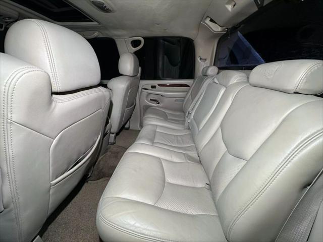 used 2003 Cadillac Escalade EXT car, priced at $11,000