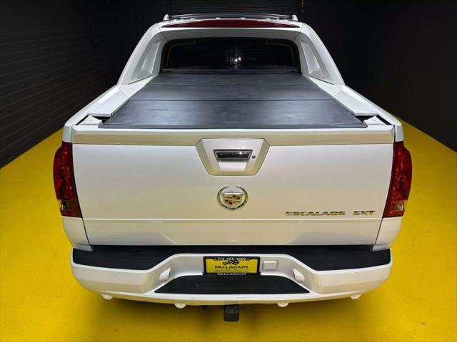 used 2003 Cadillac Escalade EXT car, priced at $11,000