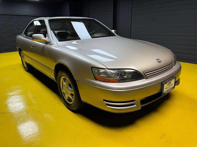 used 1996 Lexus ES 300 car, priced at $6,900