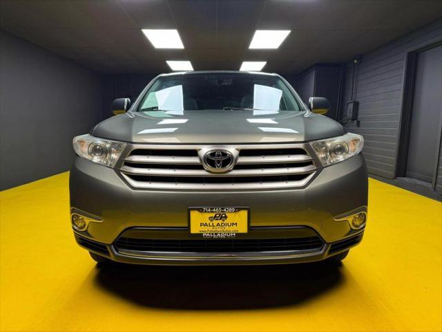 used 2012 Toyota Highlander car, priced at $12,950