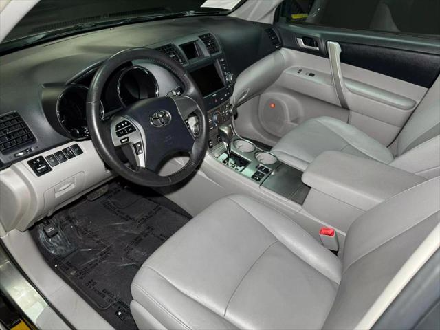 used 2012 Toyota Highlander car, priced at $12,950