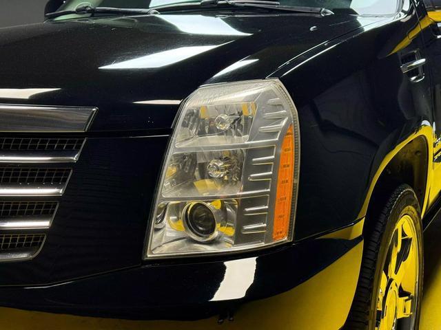 used 2008 Cadillac Escalade car, priced at $11,100