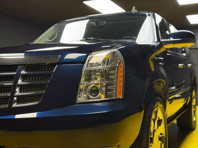 used 2008 Cadillac Escalade car, priced at $12,500