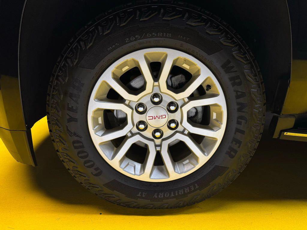 used 2017 GMC Yukon car, priced at $18,997