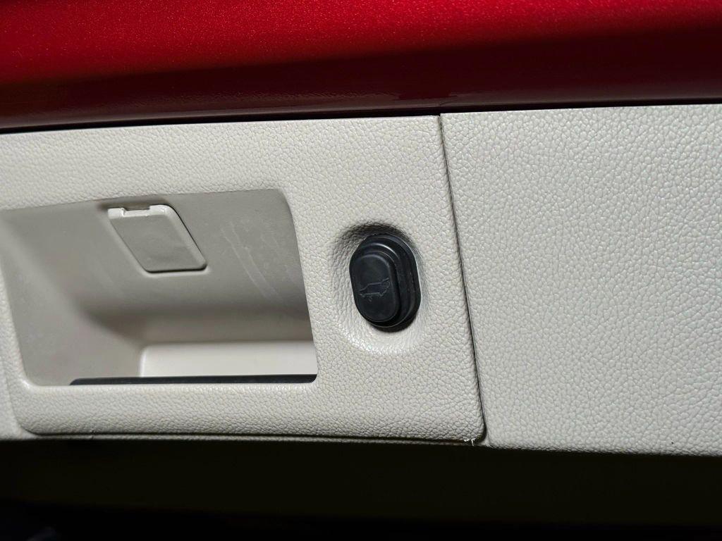 used 2015 Cadillac Escalade ESV car, priced at $24,500