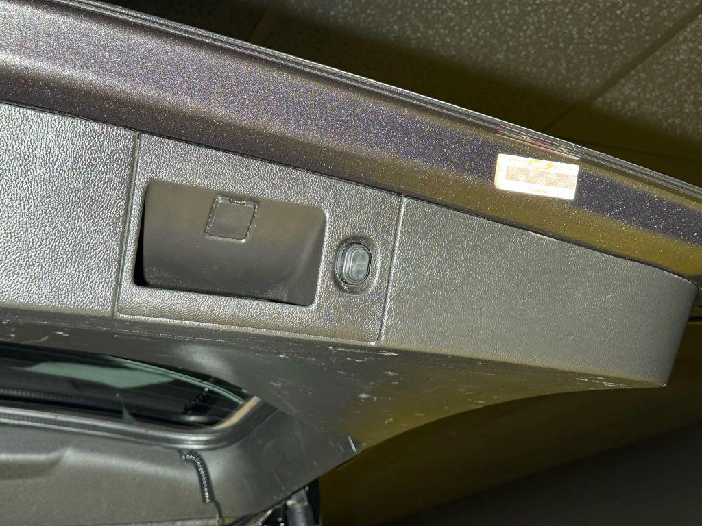 used 2017 GMC Yukon XL car, priced at $19,997