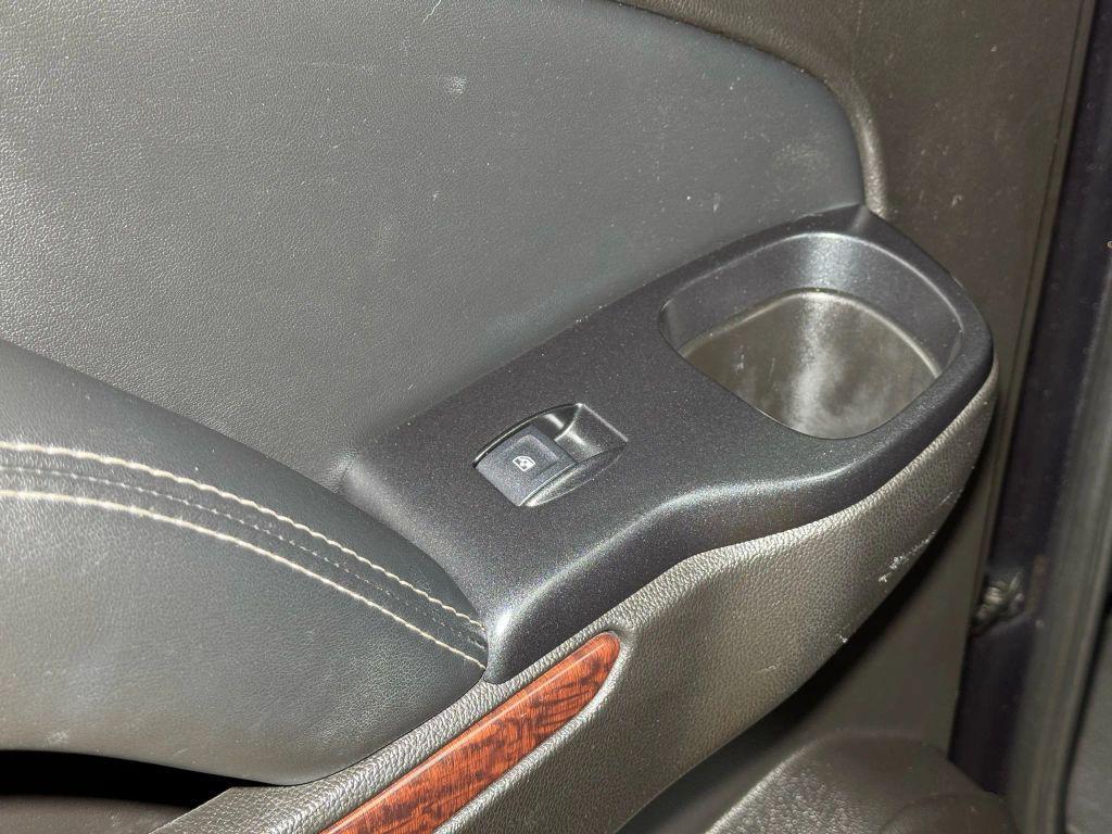 used 2017 GMC Yukon XL car, priced at $19,997