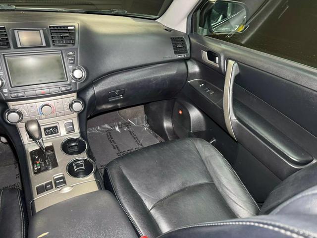 used 2012 Toyota Highlander car, priced at $12,222