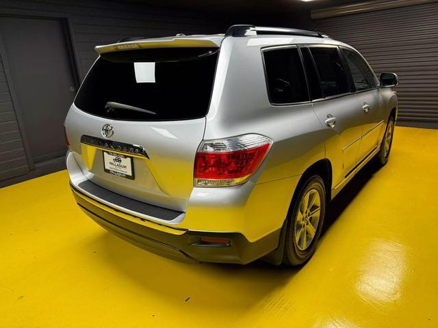 used 2012 Toyota Highlander car, priced at $12,222