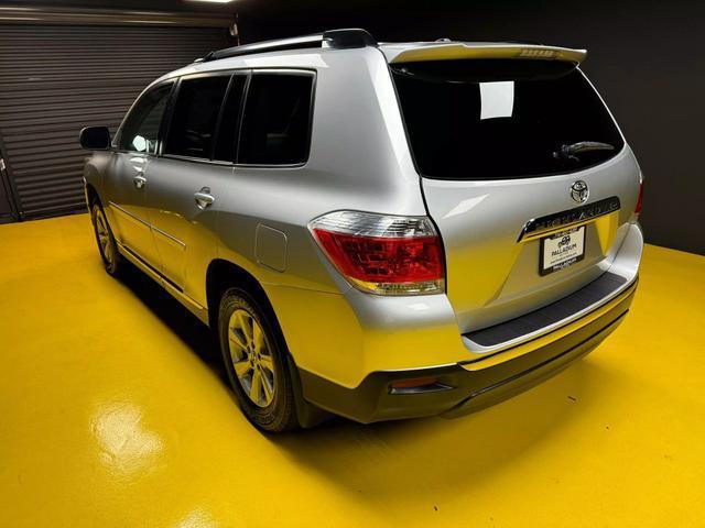 used 2012 Toyota Highlander car, priced at $12,222