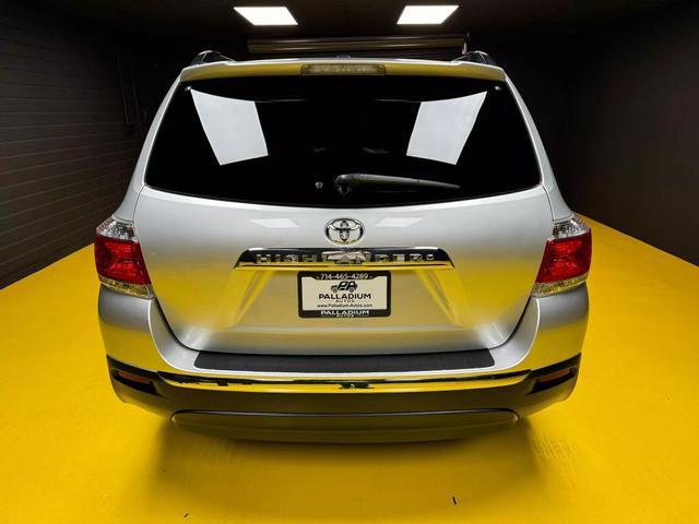 used 2012 Toyota Highlander car, priced at $12,222