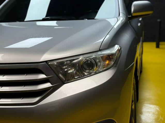 used 2012 Toyota Highlander car, priced at $12,222