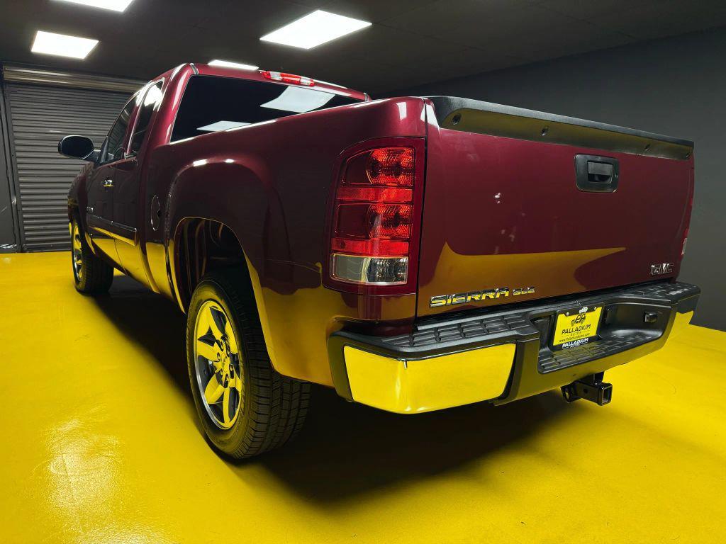 used 2013 GMC Sierra 1500 car, priced at $17,995